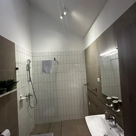 B40 Apartrooms דירה *